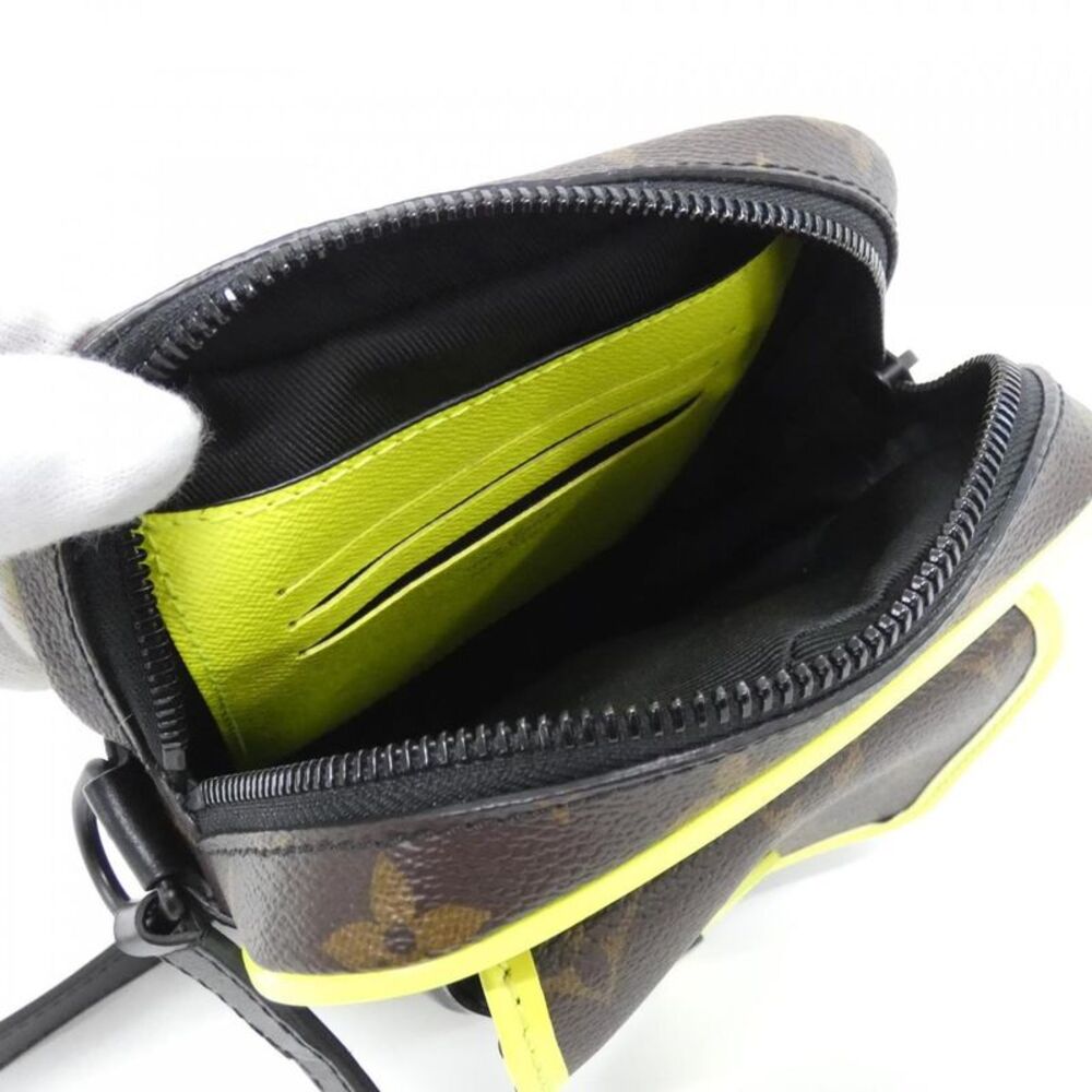Louis Vuitton Christopher Monogram Shoulder Bag - Picture 6 of 7